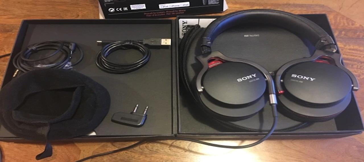 2012 Sony MDR-1RNC Noise-Canceling Headphones